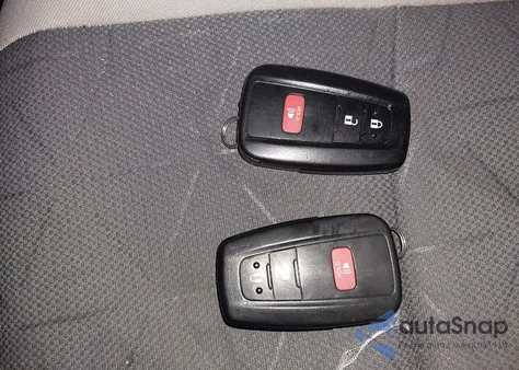 2021 Toyota Rav4 Xle from USA, damaged, VIN 2T3P1RFV2MC243136